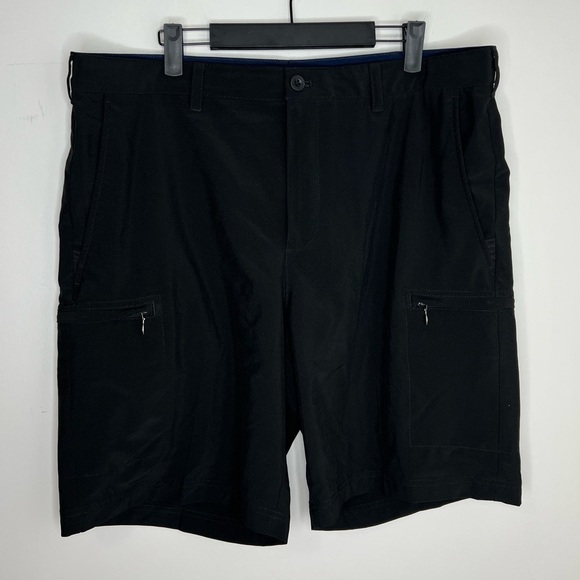 Izod Other - Izod Golf Swingflex Cargo Shorts Men's 38 Black Stretch Poly 5 Pocket